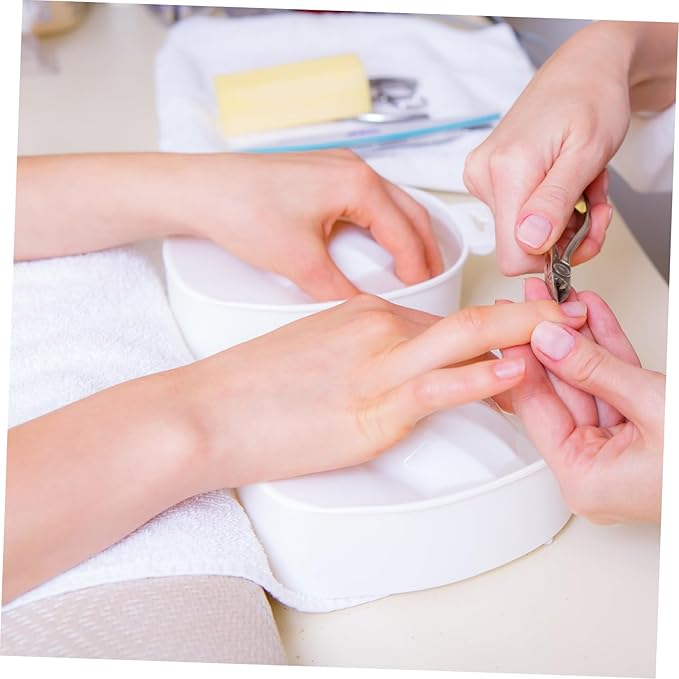 Single-layer Nail Care Soaking Bowl for Manicure Rectangular Soak Tray for Nail Art and Cuticle Treatment White Color for Salon and Home Use