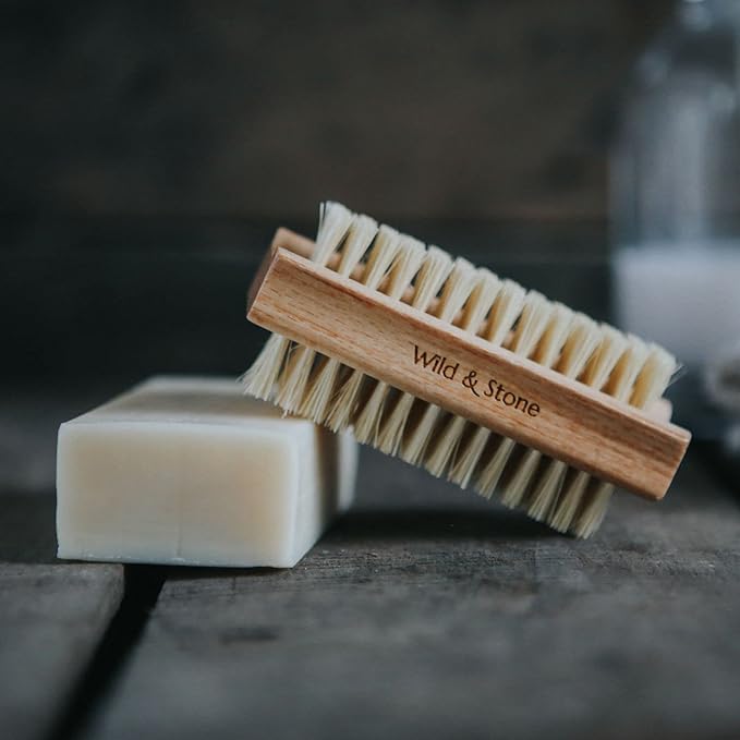 Wild & Stone | Wooden Nail Brush | Double-Sided Natural Sisal Fingernail and Toenail Brush | FSC Certified Beechwood & Sisal Fibres | Vegan & Plastic Free (1 Pack)