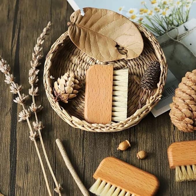Brown Wooden Nail Brush, Natural Beech Wood Bristle Nail Brush Non-Slip Fingernail Hand Scrub Brush Nails and Toes Cleaning Tools Accessories