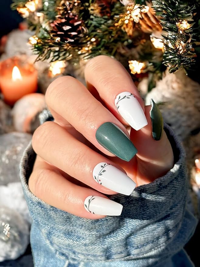 | 20 Exquisite Gel Nail Polish Strips w/Application Accessories - No UV/LED Lamp Required (Holiday | Green Holly & Red Foil Berries)