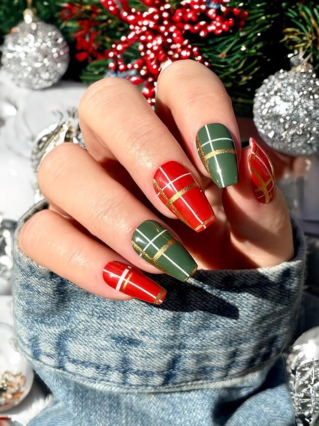 | 20 Exquisite Gel Nail Polish Strips w/Application Accessories - No UV/LED Lamp Required (Holiday | Holiday Plaid w/Metallic Gold)