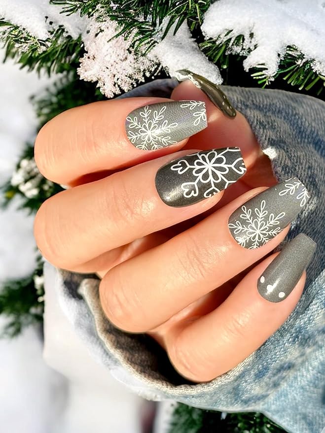 | 20 Exquisite Gel Nail Polish Strips w/Application Accessories - No UV/LED Lamp Required (Holiday | Midnight Flurries)
