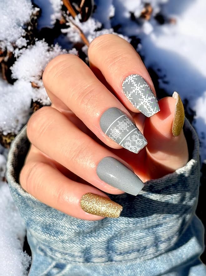 | 20 Exquisite Gel Nail Polish Strips w/Application Accessories - No UV/LED Lamp Required (Holiday | Knitted Gray & Gold Glitter)