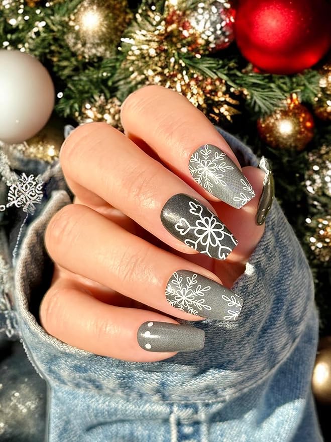 | 20 Exquisite Gel Nail Polish Strips w/Application Accessories - No UV/LED Lamp Required (Holiday | Midnight Flurries)